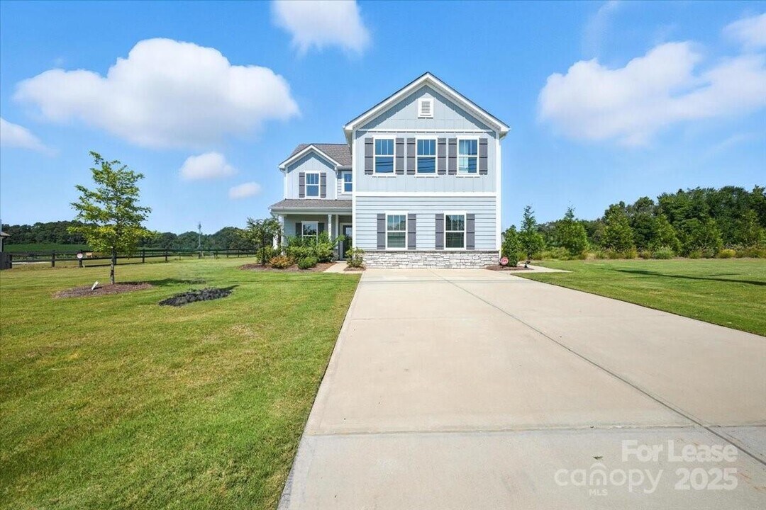 1101 Ansonville Rd in Wingate, NC - Building Photo