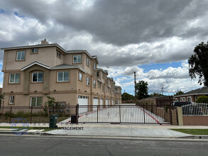 5842 & 5844 Quinn St. in Bell Gardens, CA - Building Photo - Building Photo