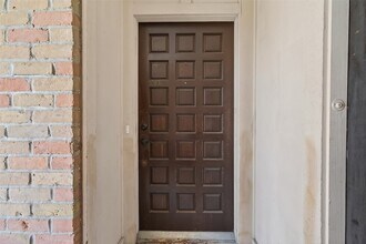 2516 Commonwealth St, Unit 203 in Houston, TX - Foto de edificio - Building Photo