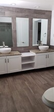 10932 Chandler Dr in Hollywood, FL - Building Photo - Building Photo