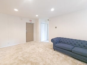 4313 Knox Rd, Unit 409 in College Park, MD - Building Photo - Building Photo
