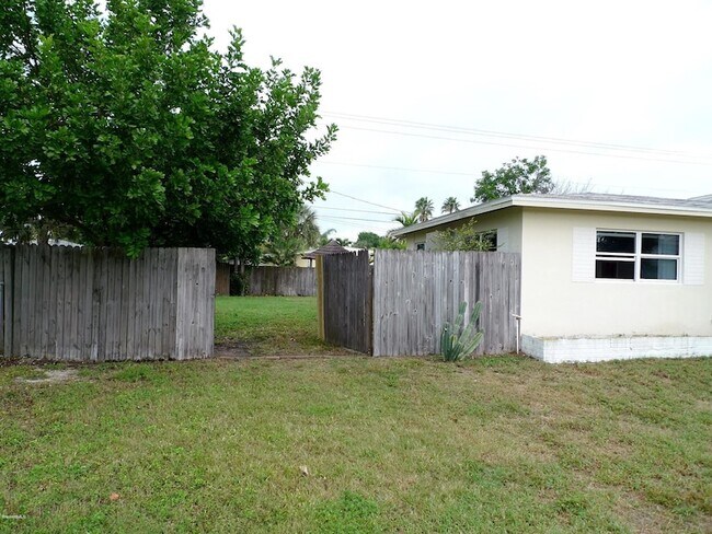 218 Cassia Blvd in Satellite Beach, FL - Building Photo - Building Photo