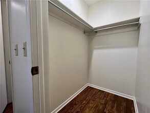 2004 Horseshoe Dr, Unit A in Springdale, AR - Building Photo - Building Photo