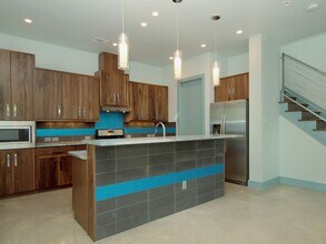 306 Franklin Blvd in Austin, TX - Foto de edificio - Building Photo