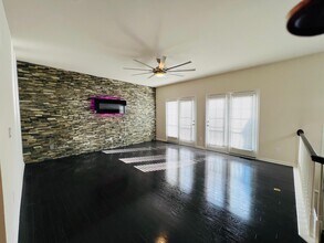 7002 Reedybrook Crossing in Apex, NC - Building Photo - Building Photo