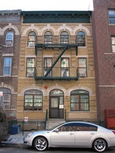 248 Cornelia St in Brooklyn, NY - Building Photo - Building Photo