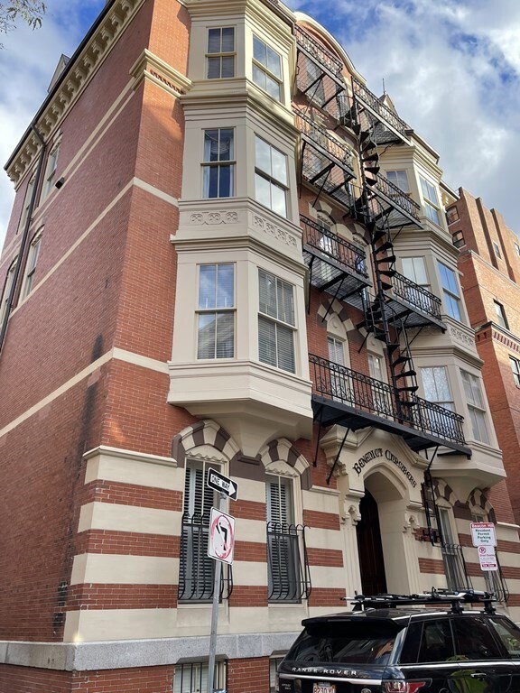 3 Spruce St in Boston, MA - Building Photo - Building Photo