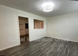 516 Joy Dr in O'Fallon, IL - Building Photo - Building Photo