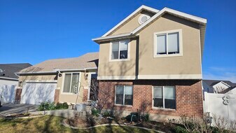 6511 S Gold Medal Dr in Taylorsville, UT - Building Photo