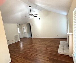 4019 Shelby Row in Sugar Land, TX - Building Photo - Building Photo