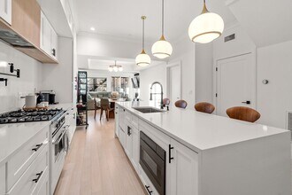 75 Old Harbor St in Boston, MA - Building Photo - Building Photo