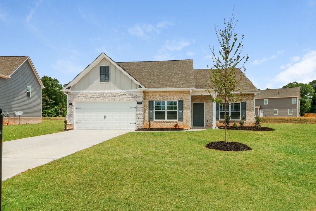 3367 Bridgewood Dr in Macon, GA - Building Photo