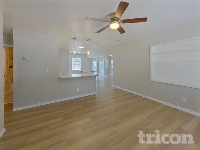 2413 Park St N, Unit 303 in St. Petersburg, FL - Building Photo - Building Photo