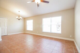 10257 Winding Creek Ln in Orlando, FL - Building Photo - Building Photo
