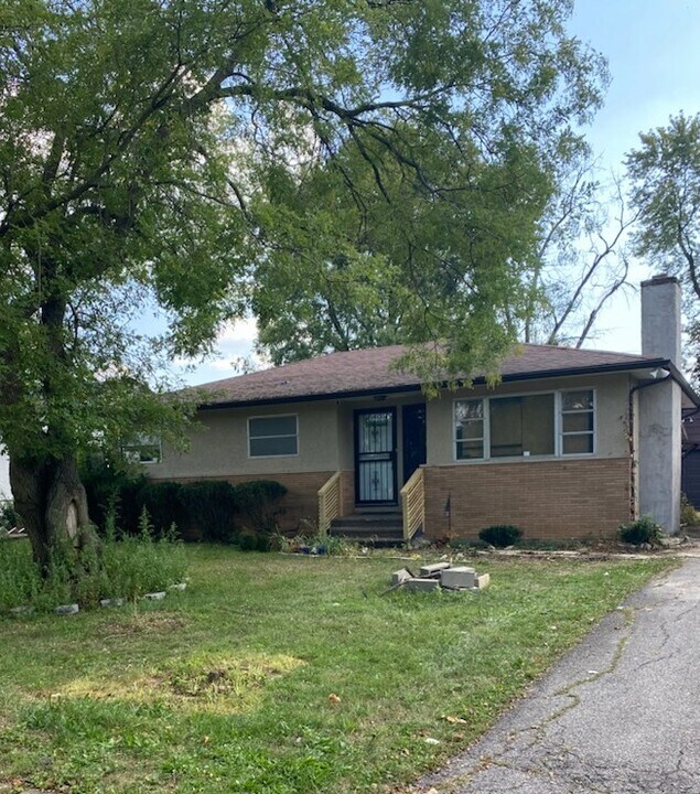 1343 Eldorn Dr in Columbus, OH - Building Photo
