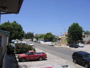 4019-4025 Winona Ave in San Diego, CA - Building Photo - Building Photo