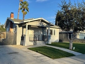 3719 McKenzie St in Riverside, CA - Building Photo