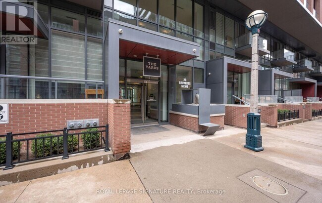 20-320 Bruyeres Mews in Toronto, ON - Building Photo - Building Photo