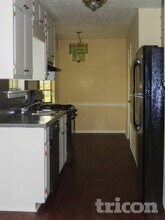 3888 Tree Bark Ln SW in Snellville, GA - Foto de edificio - Building Photo