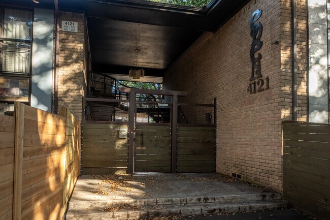 Eden At Avondale Apartments in Dallas, TX - Building Photo - Building Photo