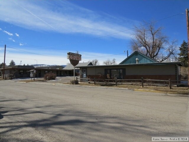 181 N 6th St in Lander, WY - Foto de edificio