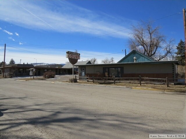 181 N 6th St in Lander, WY - Building Photo