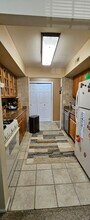 166 Overlook Ct in Woodbridge, NJ - Foto de edificio - Building Photo