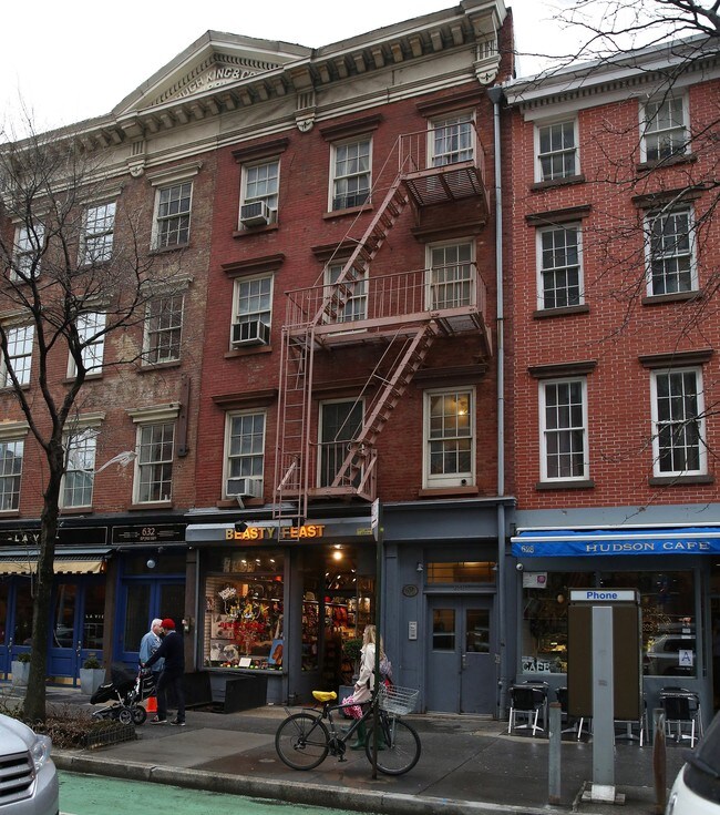 630 Hudson St in New York, NY - Building Photo - Building Photo
