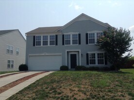 14237 Luscombe Farm Rd in Charlotte, NC - Building Photo