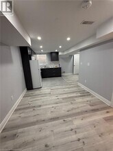 117 Markwood Dr in Kitchener, ON - Building Photo - Building Photo