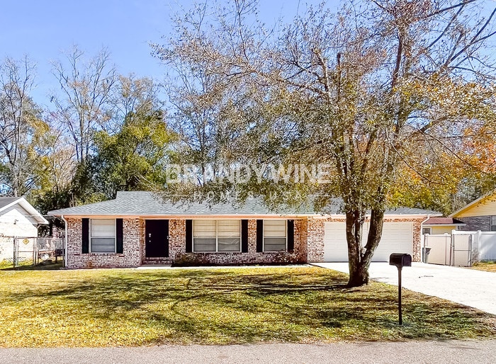 2013 Firestone Rd in Jacksonville, FL - Building Photo