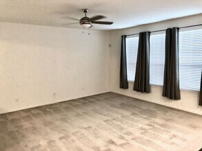 1988 Brandywine Dr in New Braunfels, TX - Foto de edificio - Building Photo