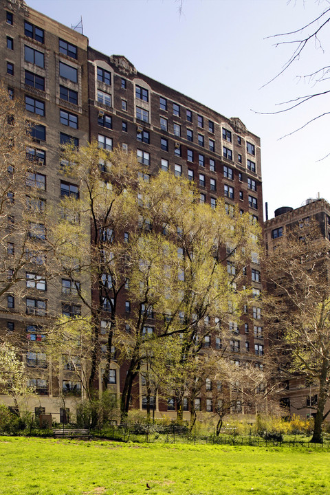 Oxford Tower in New York, NY - Foto de edificio