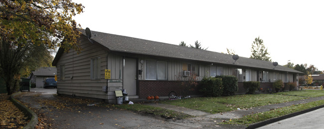 4920-4990 SW Franklin Ave in Beaverton, OR - Foto de edificio - Building Photo