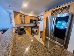 1515 E Broward Blvd in Fort Lauderdale, FL - Foto de edificio - Building Photo