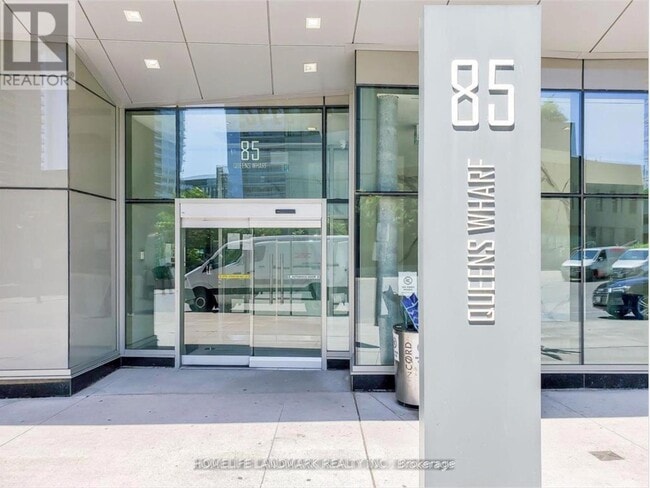 property at 85-4285 Queens Wharf Rd
