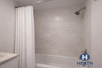 218 Hemenway St, Unit 2 in Boston, MA - Foto de edificio - Building Photo