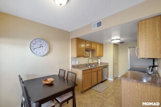 1049 N Granite Reef Rd in Scottsdale, AZ - Building Photo - Building Photo