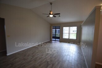 6022 Crane Dr in Lakeland, FL - Foto de edificio - Building Photo