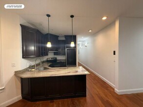 553 Manhattan Ave in New York, NY - Building Photo - Building Photo