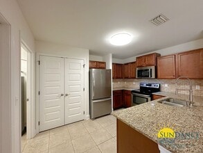 789-B Navy St in Fort Walton Beach, FL - Building Photo - Building Photo