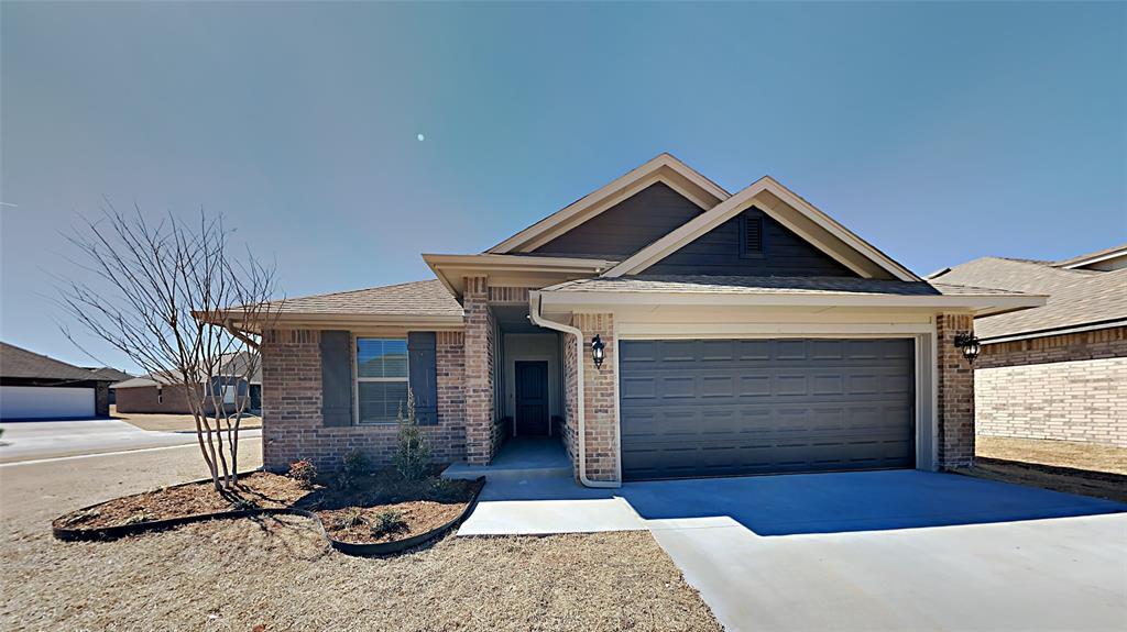 14301 Peach Tree Dr in Yukon, OK - Building Photo