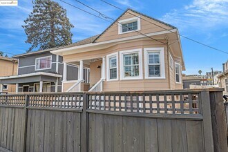 953 34th St in Oakland, CA - Building Photo - Building Photo