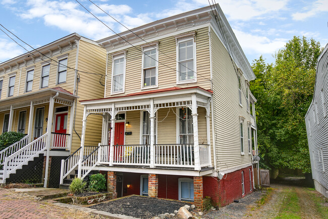 2115 E Marshall St in Richmond, VA - Building Photo - Building Photo