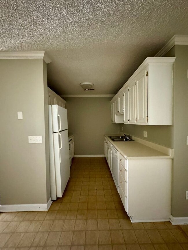 321 W Irvine Ave in Florence, AL - Building Photo - Building Photo