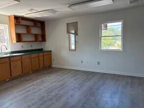 830 Johnson Ave, Unit 830 Johnson Ave #2 in Johnson City, TN - Foto de edificio - Building Photo