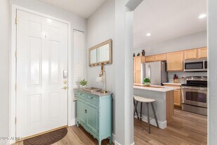 3725 E Meadowview Dr in Gilbert, AZ - Building Photo