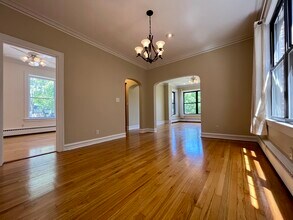 734 Mulford St, Unit 2 in Evanston, IL - Building Photo - Building Photo