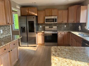 24 Edwin Ln in Thomaston, CT - Building Photo - Building Photo