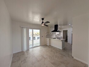 141 Hillside Terrace in Vista, CA - Building Photo - Building Photo